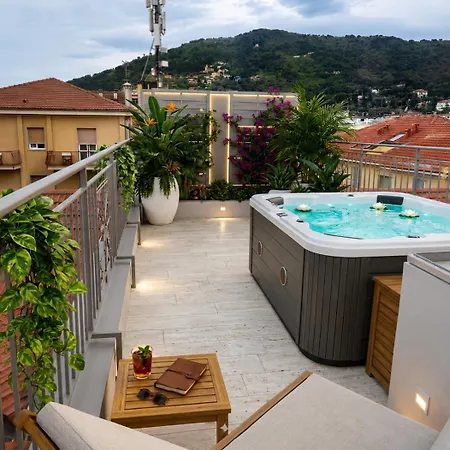 Black Loft Daire Alassio