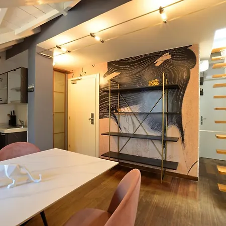 Black Loft *